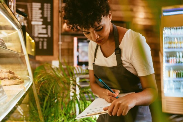 Read more about the article 6 Best Practices for Restaurant Inventory Management